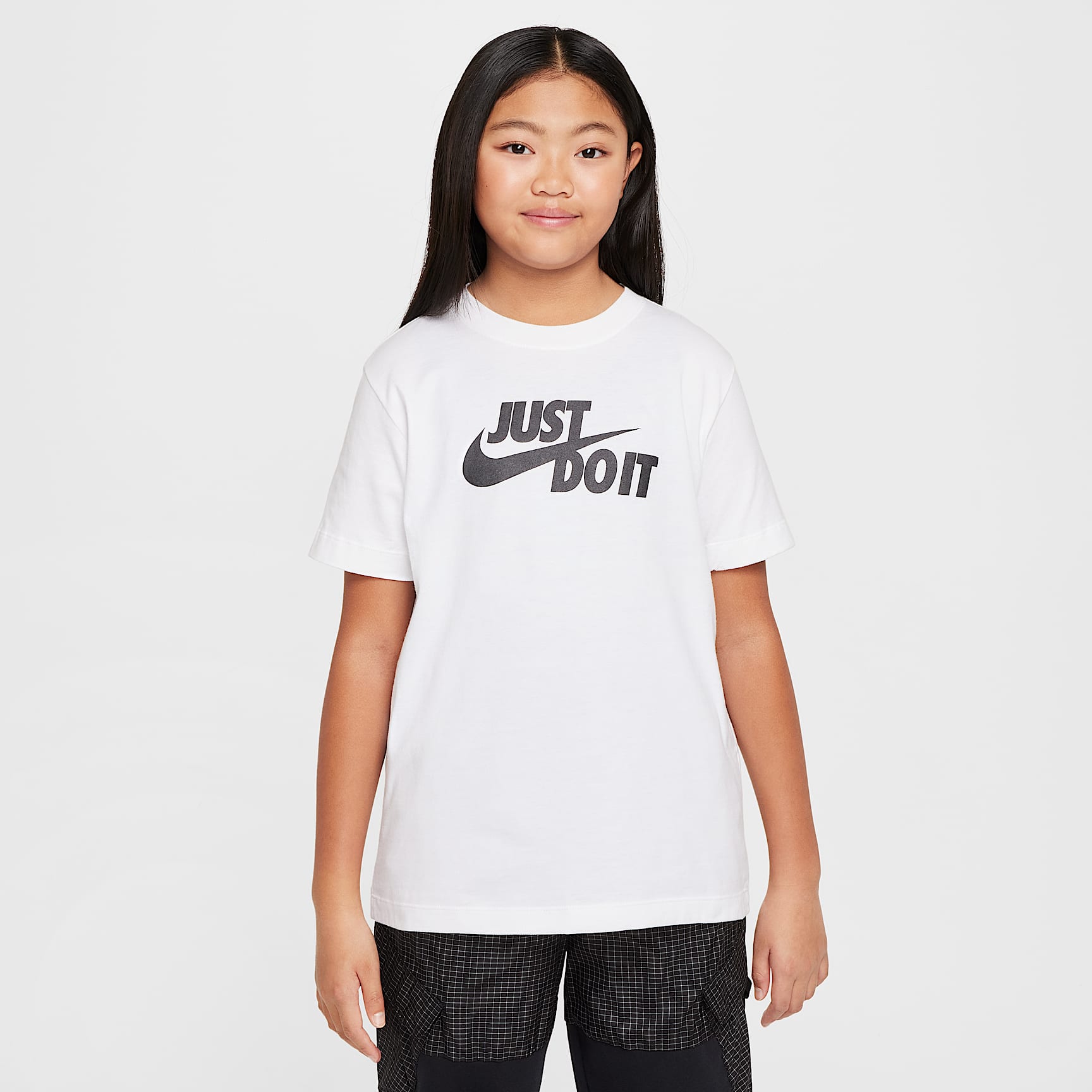 Nike Sportswear Older Kids' T-Shirt. Nike IL